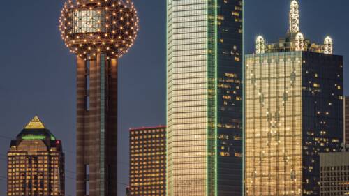 http://urbanland.uli.org/wp-content/uploads/sites/5/2015/12/aDallas_skyline_shutterstock_180453545-683x1024.jpg