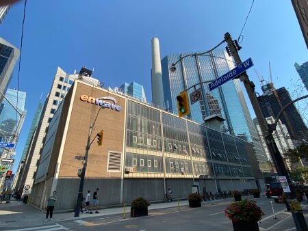 https://urbanland.uli.org/wp-content/uploads/sites/5/2022/12/Pearl-Street-Steam-Plant-1-800-scaled.jpg