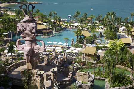 Toronto-based FORREC designed an elaborate environment of simulated caverns, waterfalls, and lagoons to enhance the Centara Grand Mirage Beach Resort in Pattaya, Thailand. (FORREC Ltd.)