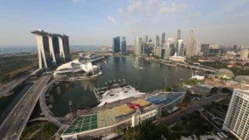 https://urbanland.uli.org/wp-content/uploads/sites/5/2017/07/marinabay_sg_02-300x200-300x200.jpg