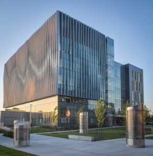environmental-science-chem-utsc-esc-building-michael-muraz-619