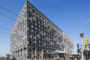 Located between Jersey City’s Marina and light-rail station in Liberty Harbor North, the 11-story, 422-unit luxury apartment building 18 Park opened in June 2014. The structure was designed by HWKN and Minno & Wasko Architects and Planners and is a project of KRE Group and Ironstate Development Company. (michael moran)