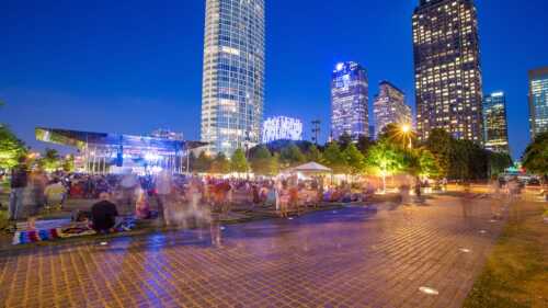 http://urbanland.uli.org/wp-content/uploads/sites/5/2016/09/shutterstock_381449767-1024x683.jpg