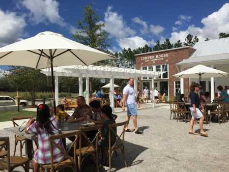 The café and information center at Summer’s Corner in Summerville, South Carolina.