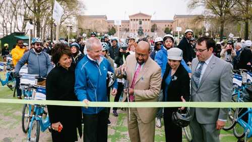 800_ribboncutting