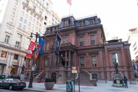 Philadelphia's Union League building hosted a recent ULI event, entitled "Contagious Urbanization: How Suburbs are Embracing Mixed-Use and Density." (Scott Spitzer Photography/ULI)