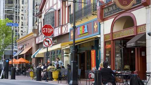 restaurants-on-market-square-pittsburgh-pennsylvania-united-states-of-america-north-america