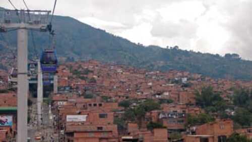 351px_33wikimediateleferico_de_medellin