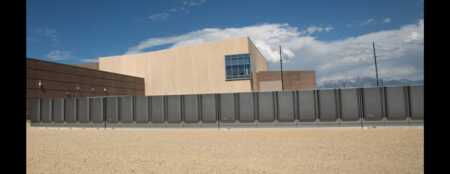 A row of Bloom Energy high-efficiency fuel cell servers provides the primary  on-site power source for this eBay data center in Utah, allowing eBay to forgo large and expensive backup generators. The local community’s electric utility grid serves as the backup power source rather than the primary power source. (Bloom Energy)