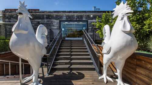 http://urbanland.uli.org/wp-content/uploads/sites/5/2015/08/Rooster-sentries2-1024x682.jpg