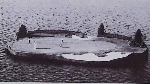 floating golf course.jpg