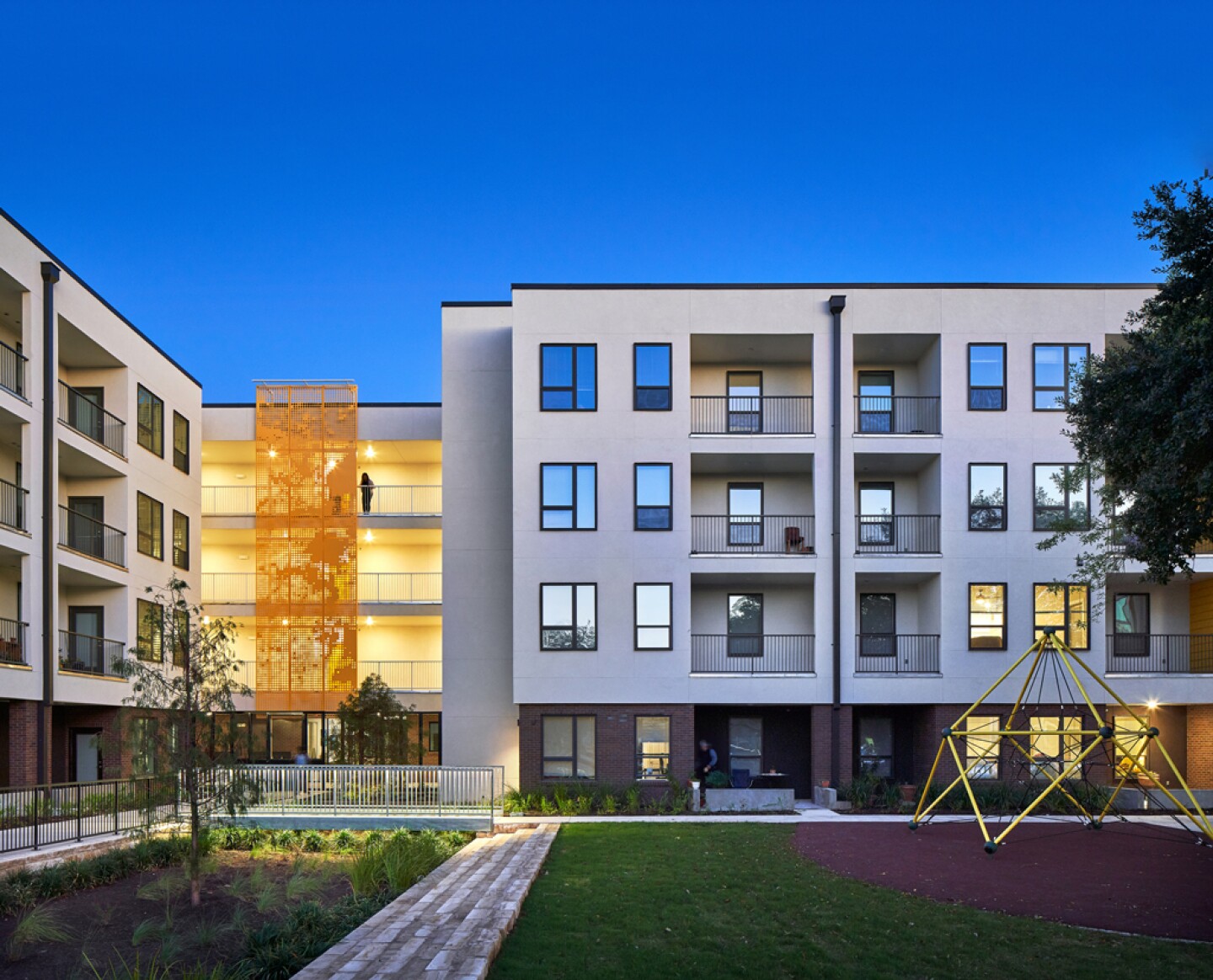 Chalmers_ATX_03_Exterior-(South)1024.jpg