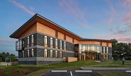 rw-kern-bc_hampshirecollege_kerncenter_800