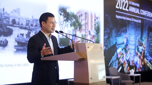 uli_2022-12_singapore_800