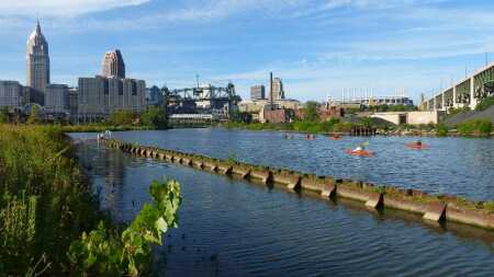 cle_kayaks_cuyahoga-river_share-the-river_800