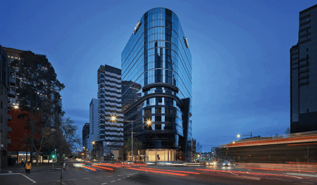 55_01_55-southbank-blvd_800bates-smart_peter-clarke800