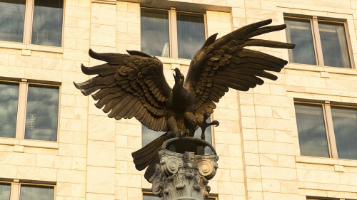 Atlanta,,Georgia/usa,-,October,11,,2014:,Eagle,In,Front,Of